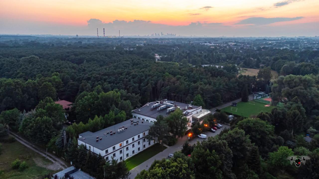Klub Sosnowy Otel Varşova Dış mekan fotoğraf