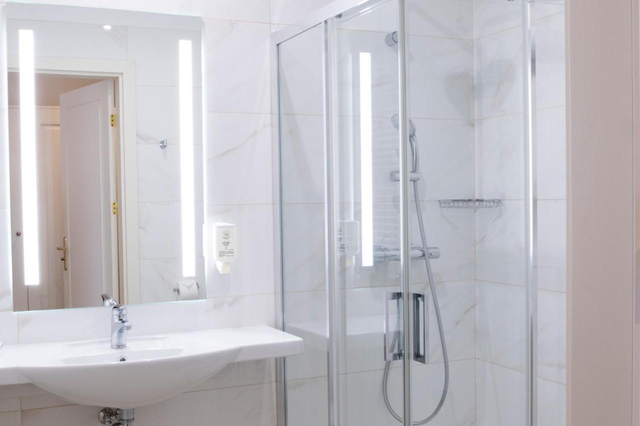 Klub Sosnowy Otel Varşova Dış mekan fotoğraf